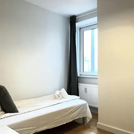 And Spacious For 8 In Vestbyen Lejlighed