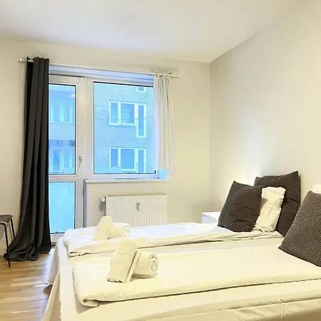 Appartamento And Spacious For 8 In Vestbyen *