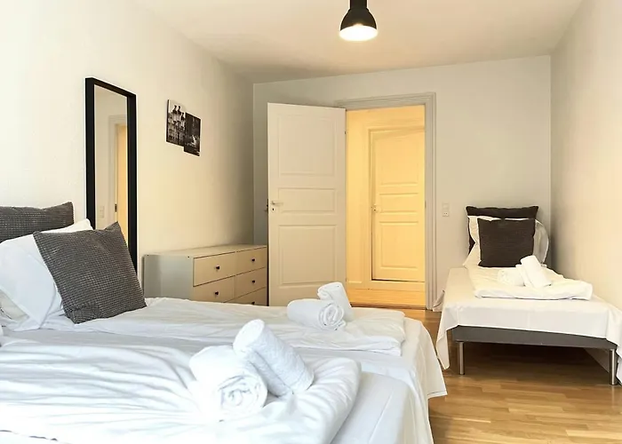 And Spacious For 8 In Vestbyen *